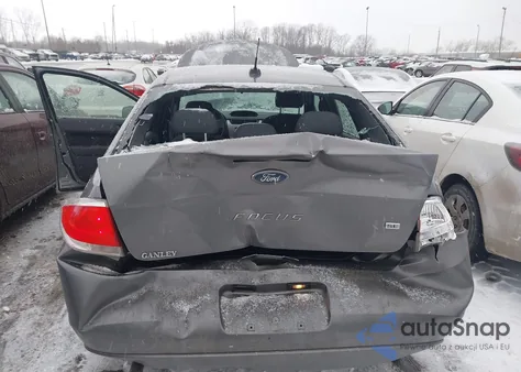 2010 Ford Focus Se z USA, uszkodzony, nr VIN 1FAHP3FN2AW107865